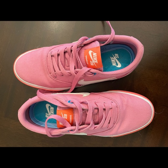 Casual Pink Nike Sneakers, size 7.5 - Picture 3 of 5
